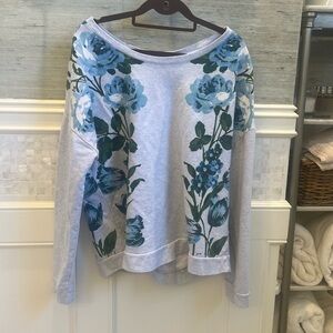 Large Isaac mizrahi live sweatshirt top gray with blue floral flowers